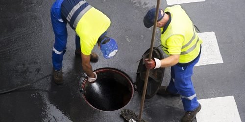 فني-تسليك-مجاري